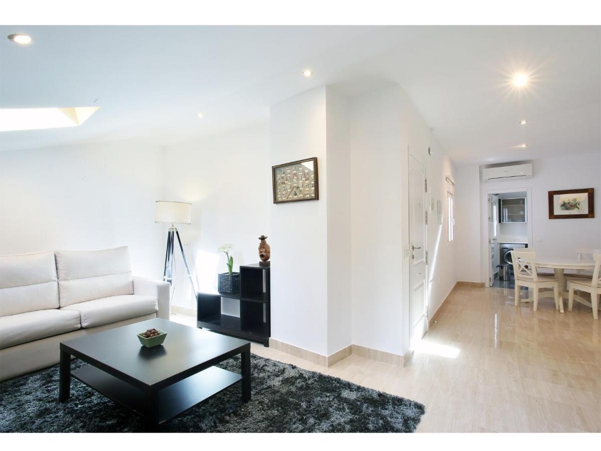 Apartamentos Unisierra Málaga Eksteriør billede