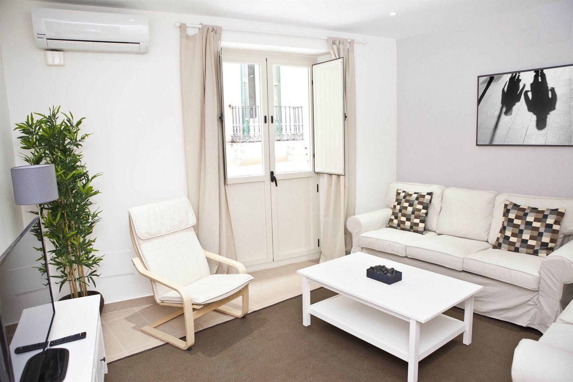 Apartamentos Unisierra Málaga Eksteriør billede
