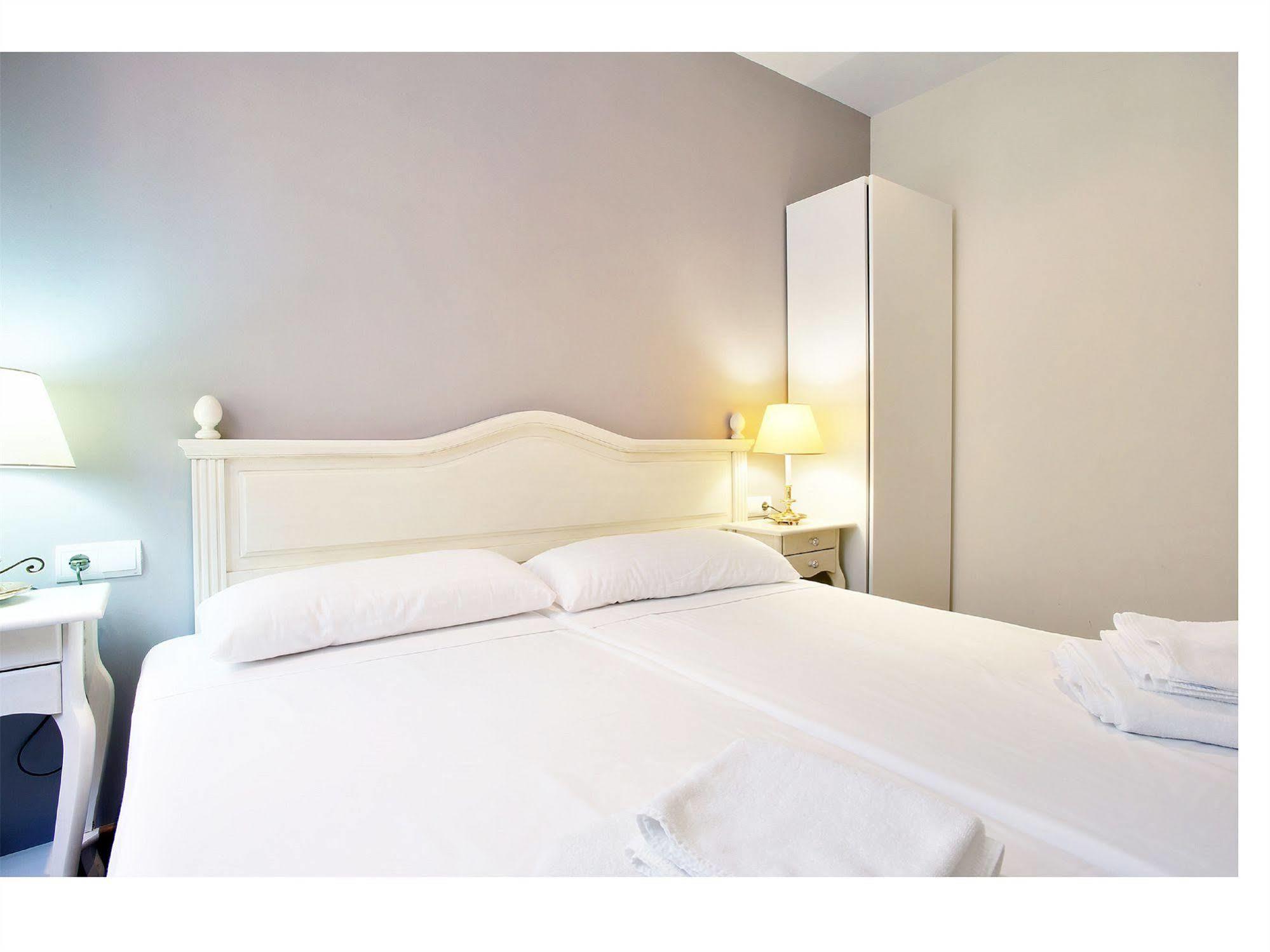 Apartamentos Unisierra Málaga Eksteriør billede