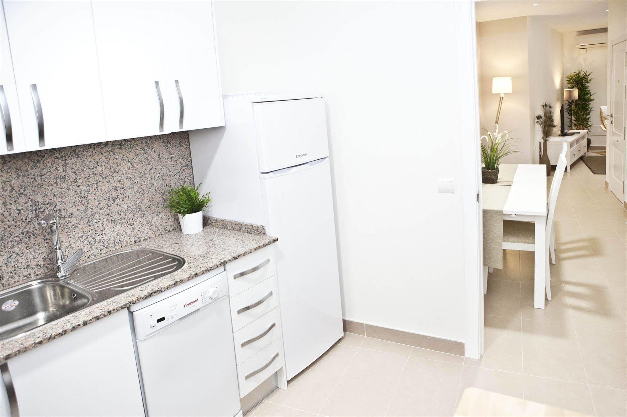 Apartamentos Unisierra Málaga Eksteriør billede