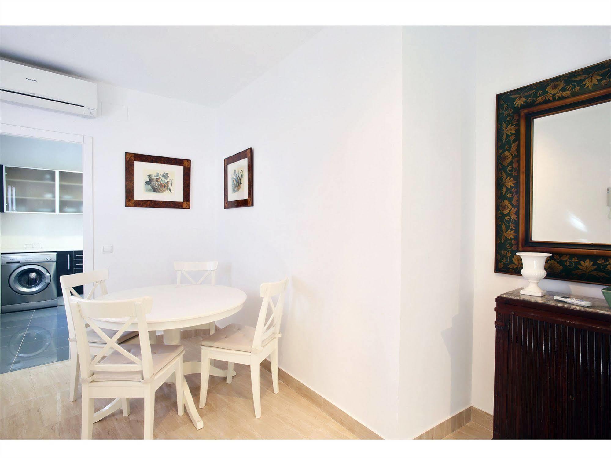 Apartamentos Unisierra Málaga Eksteriør billede